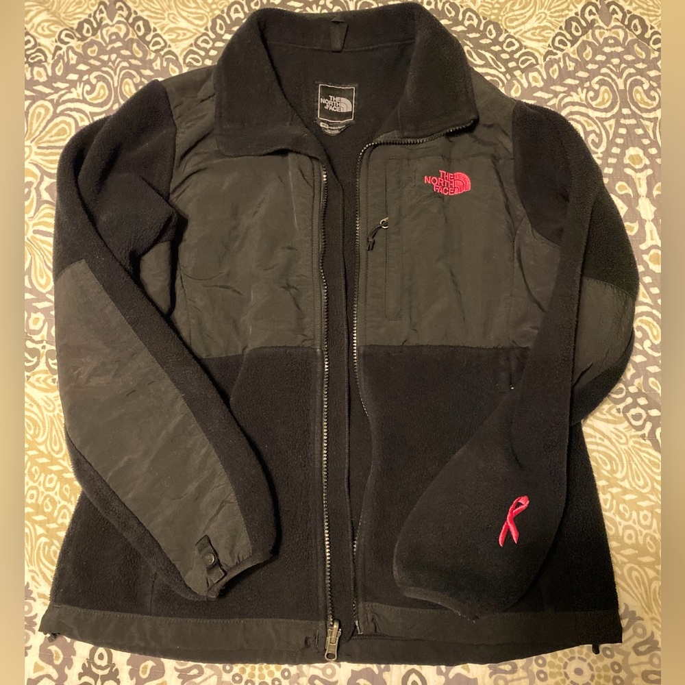 Women’s The North Face fleece breast cancer awareness